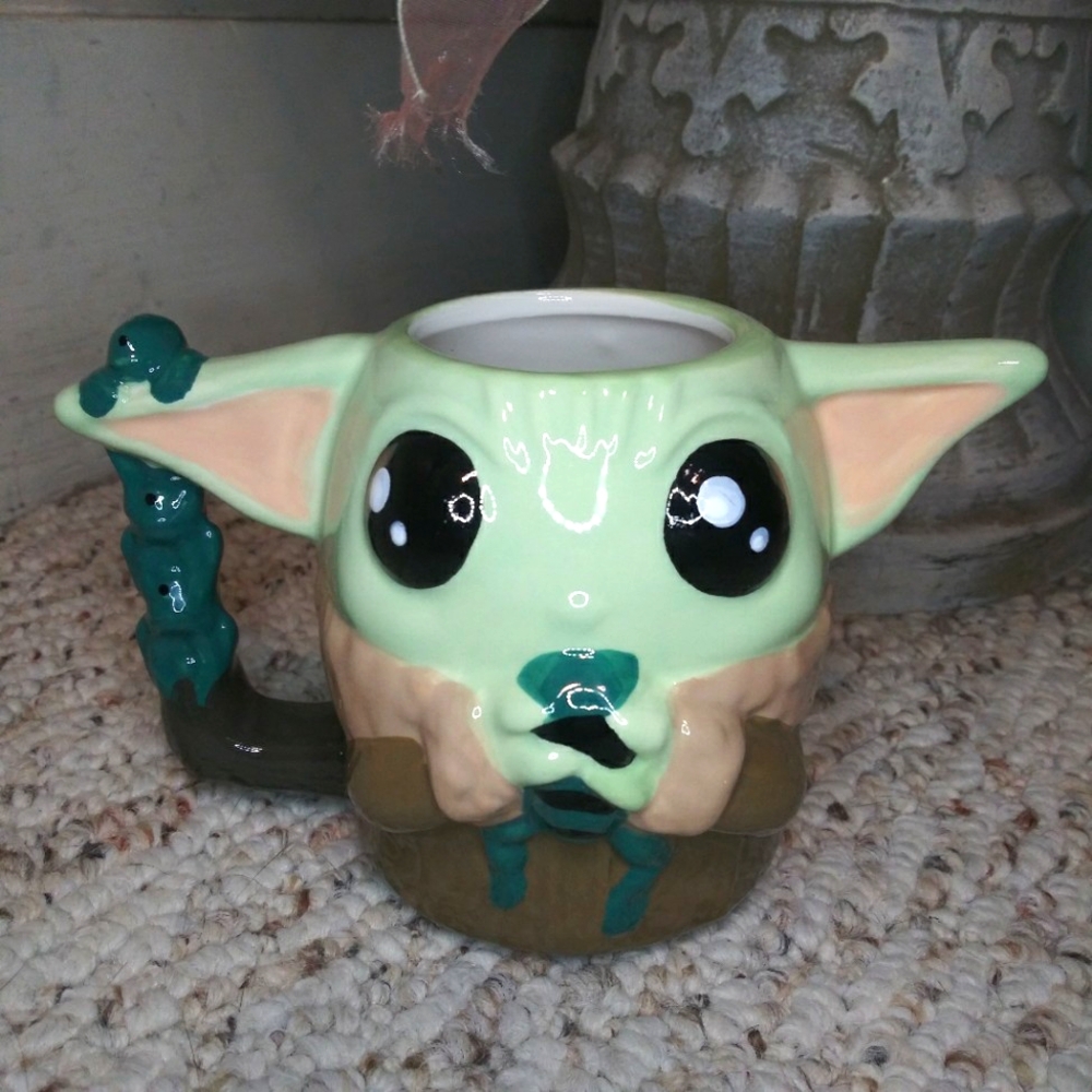 ZAK! & Lucasfilm Ltd. Disney's Baby Yoda Eating Frog Coffee Mug